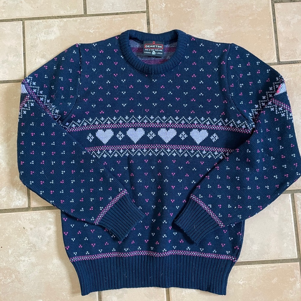 Virgin wool ski sweater with breast cancer symbol